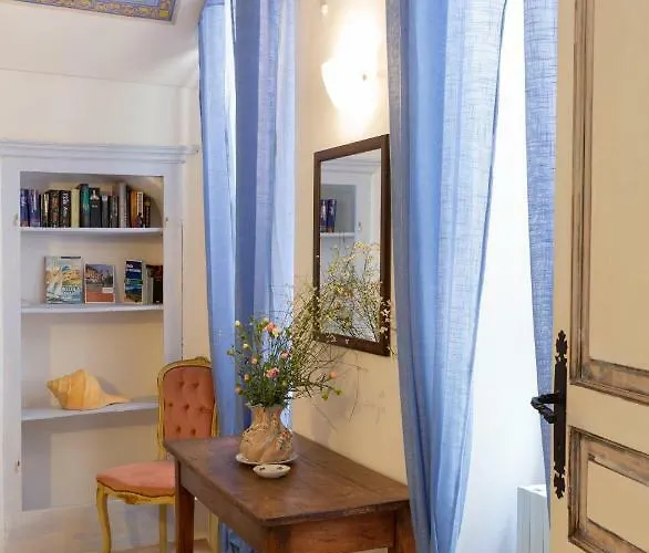 Domus Napoleone Bonaparte Apartmán *